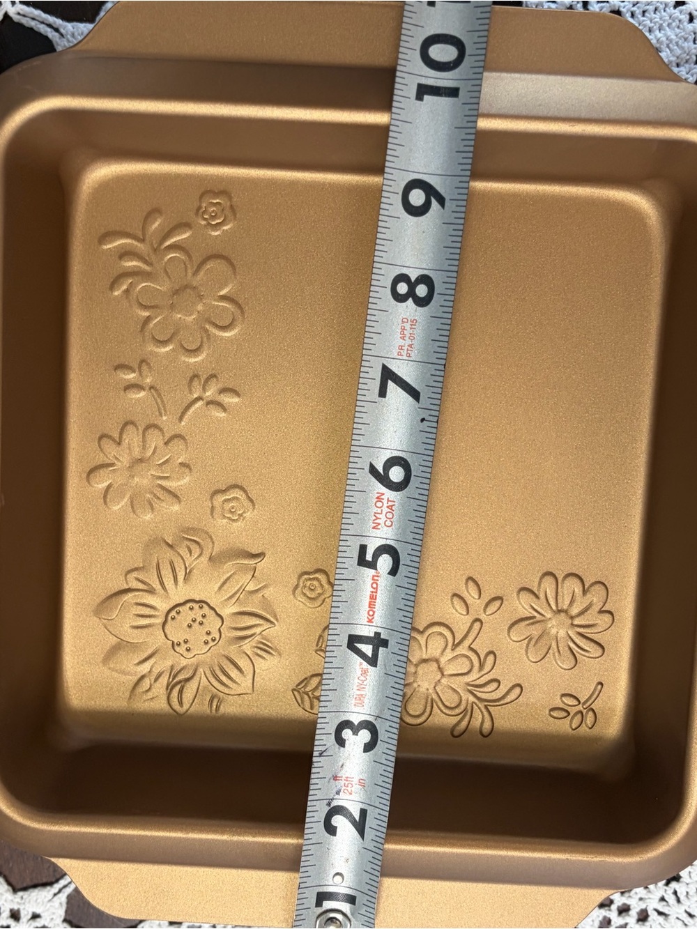 Gibson Country Kitchen Non-Stick Steel Floral Embossed 4-Piece Bakeware Set New - Picture 16 of 16